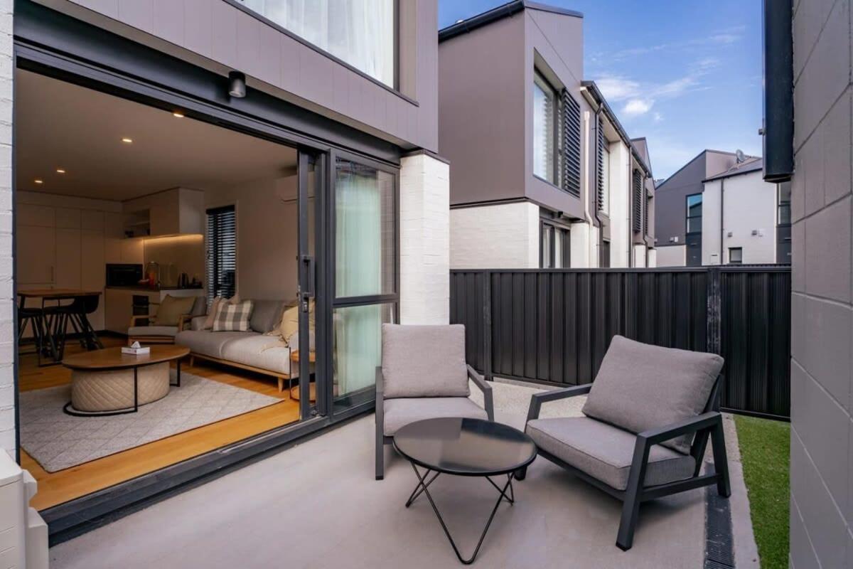 Alps And Lake Retreat Wanaka Albert Town Extérieur photo