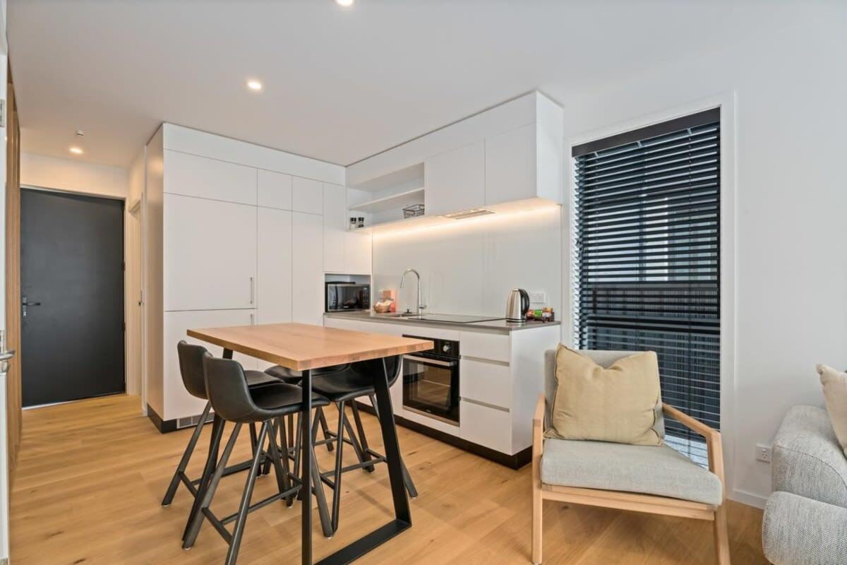 Alps And Lake Retreat Wanaka Albert Town Extérieur photo