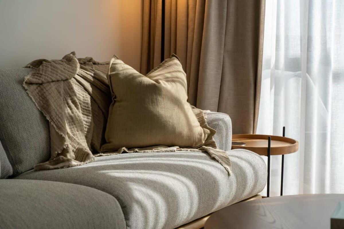 Alps And Lake Retreat Wanaka Albert Town Extérieur photo
