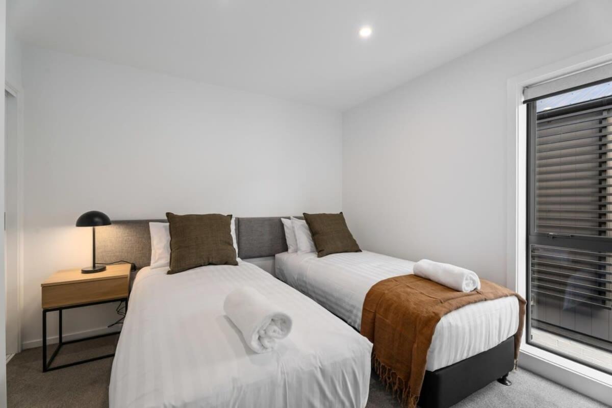 Alps And Lake Retreat Wanaka Albert Town Extérieur photo