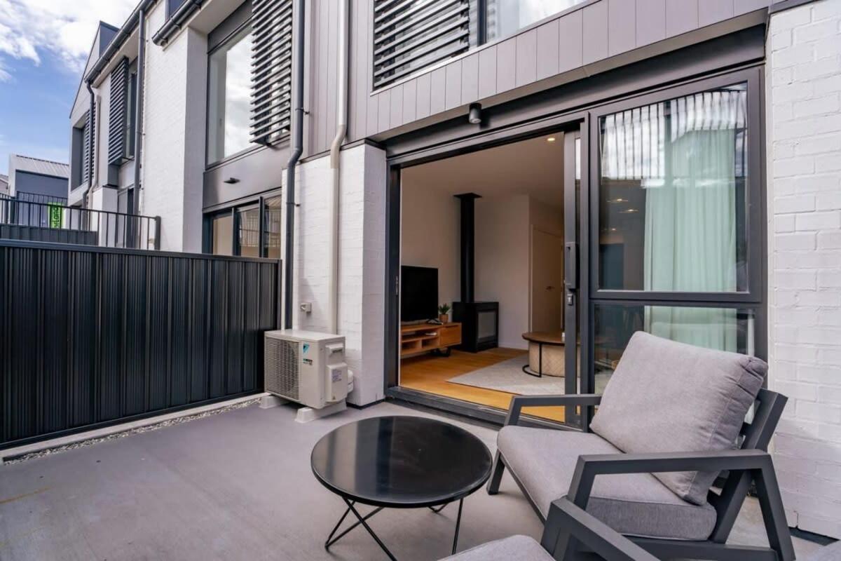 Alps And Lake Retreat Wanaka Albert Town Extérieur photo